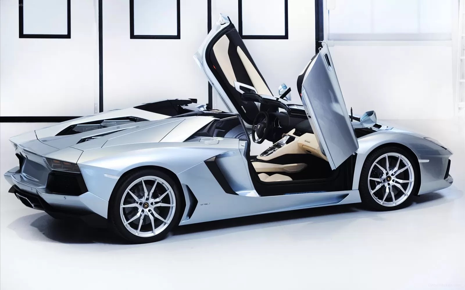 Foto Mobil Lamborgini Avetador Modifotto Foto Mobil Lamborgini Avetador Modifotto