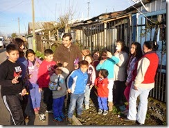 Seremi saluda a familias de pobl. 21 de Noviembre