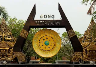 World peace Gong Blitar Jawa Timur