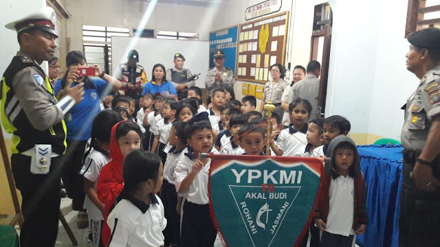 Murid TK Methodist Kunjungi Polsek Perdagangan