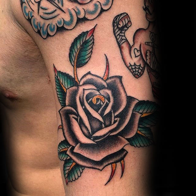 Tatuagens de Rosas Pretas - 60 fotos e modelos para sua inspiração!