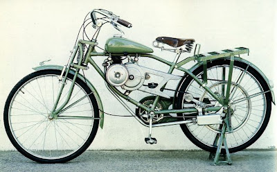 (the 1st Honda motorcycle)