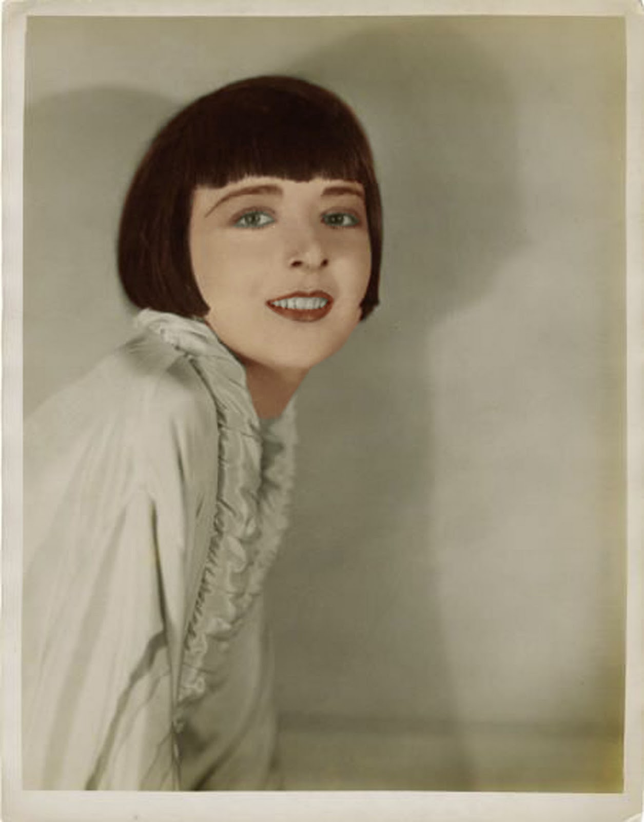 Short Curly Hairstyles For Black Women With Round Faces Colleen Moore - The Bob -1920's Hairstyle - fashionsonic