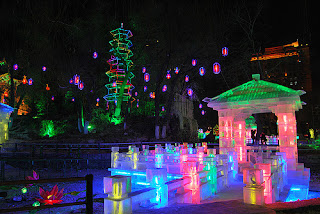 Zhaolin Park, the attract night scenery of the world of ice lantern.