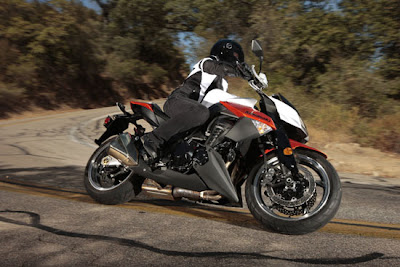 2010 Kawasaki Z1000 in Action