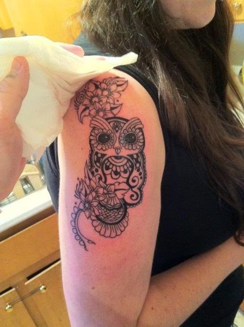 Women Shoulder Owl Tattoo, Owl Tattoo On Women Shoulder, Women With Owl Tattoo On Shoulder, Women With Owl Birds Tattoo, Women, Birds, Parts,