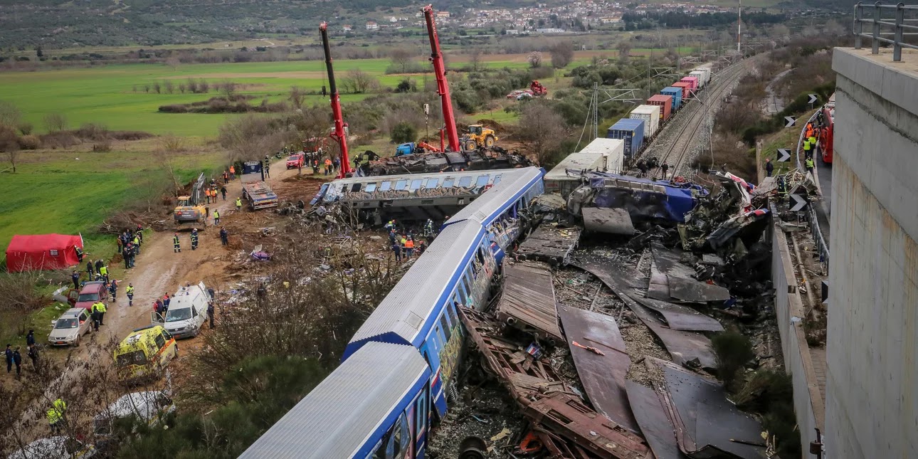 Τριήμερο εθνικό πένθος για τη σιδηροδρομική τραγωδία στα Τέμπη