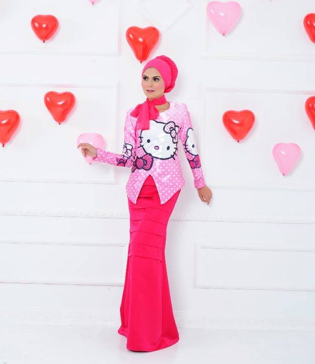 KOLEKSI BAJU RAYA HELLO KITTY UNTUK GOLONGAN DEWASA 