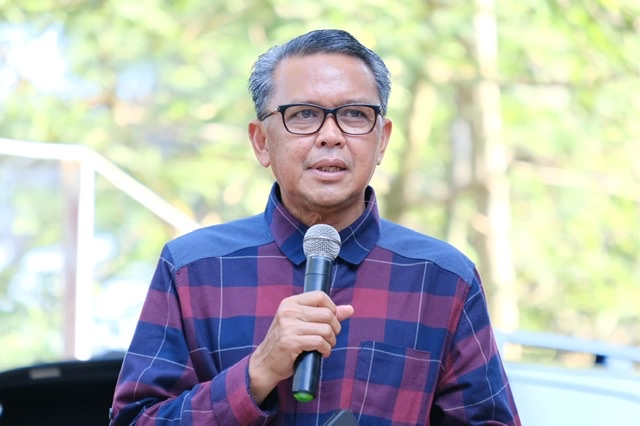 Nurdin Abdullah Antarkan Aspirasi Serikat Pekerja dan Mahasiswa Terkait Omnibus Law.lelemuku.com.jpg