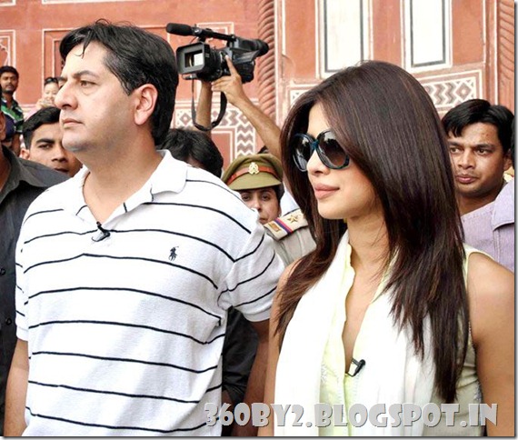 Priyanka_Chopra_Latest_Event_Pictures_13