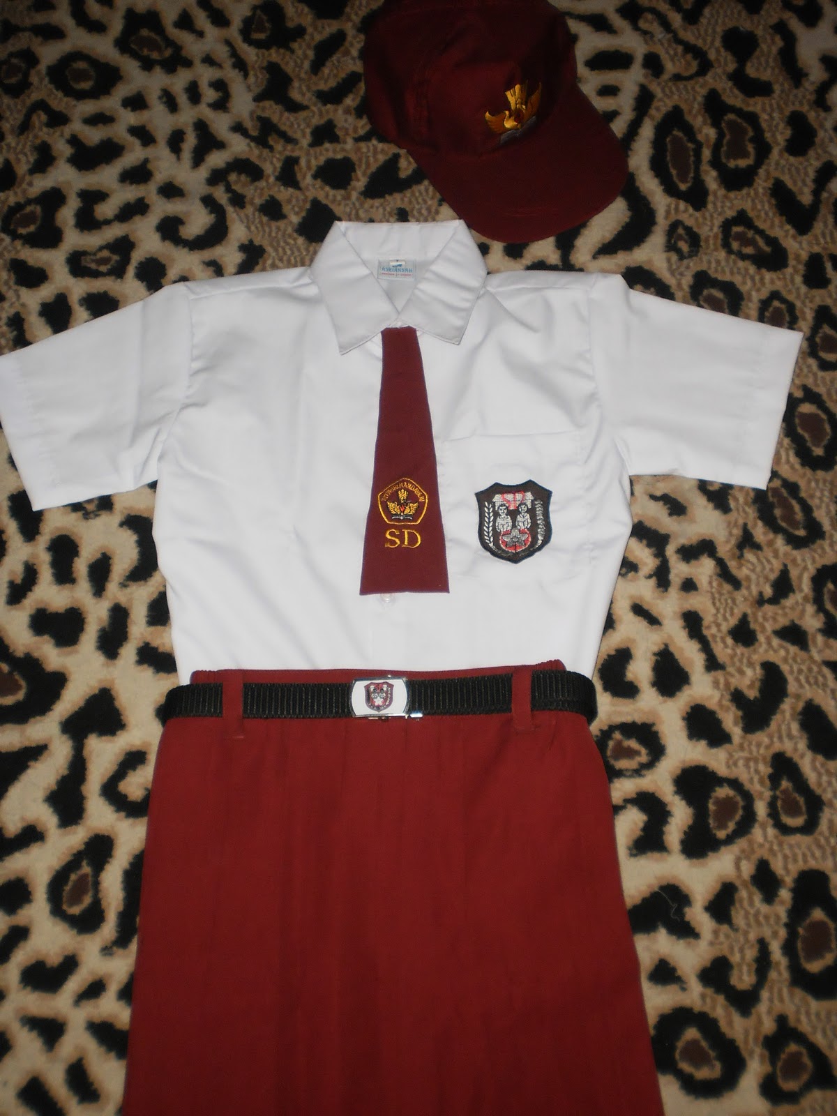 Uniform Of School gambar  gambar  seragam  sekolah 