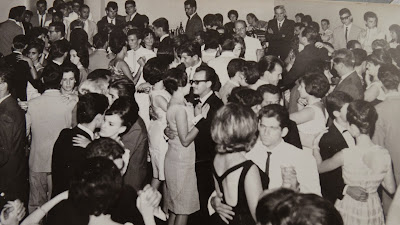 Resultado de imagem para bailes de formatura dos anos 1960