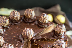 FERRERO ROCHER NUTELLA CHEESECAKE