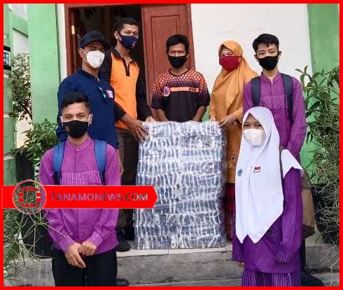 Cegah Penyebaran Covid-19, BPBD Sumbar Bagikan Ribuan Masker Ke Sawahlunto