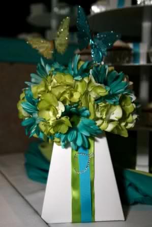 teal and green wedding flowers