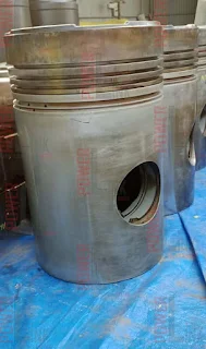 PISTON FOR MAK 6 M 552 C