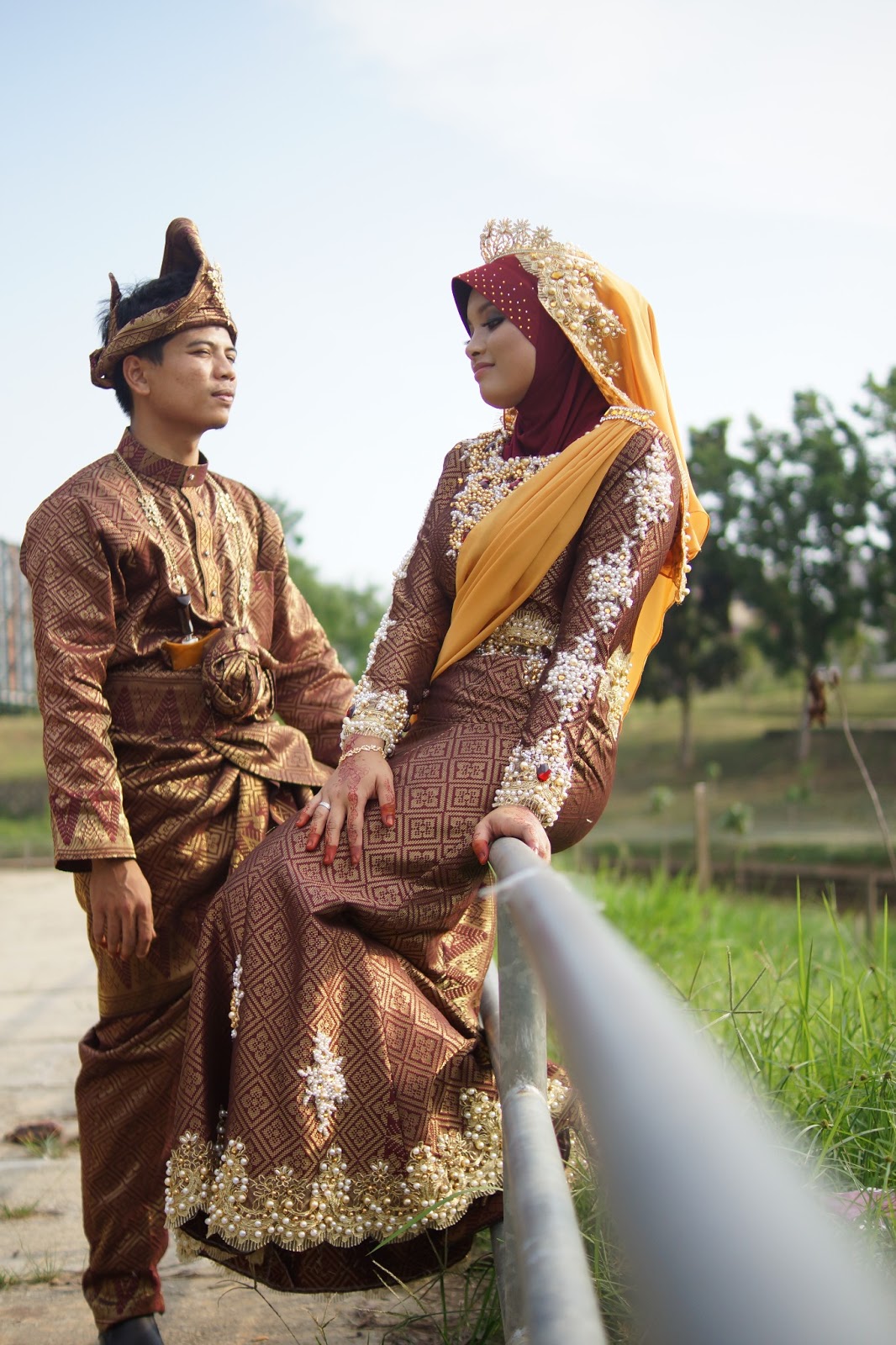 yaya ayarus Sewa  Baju  Pengantin 