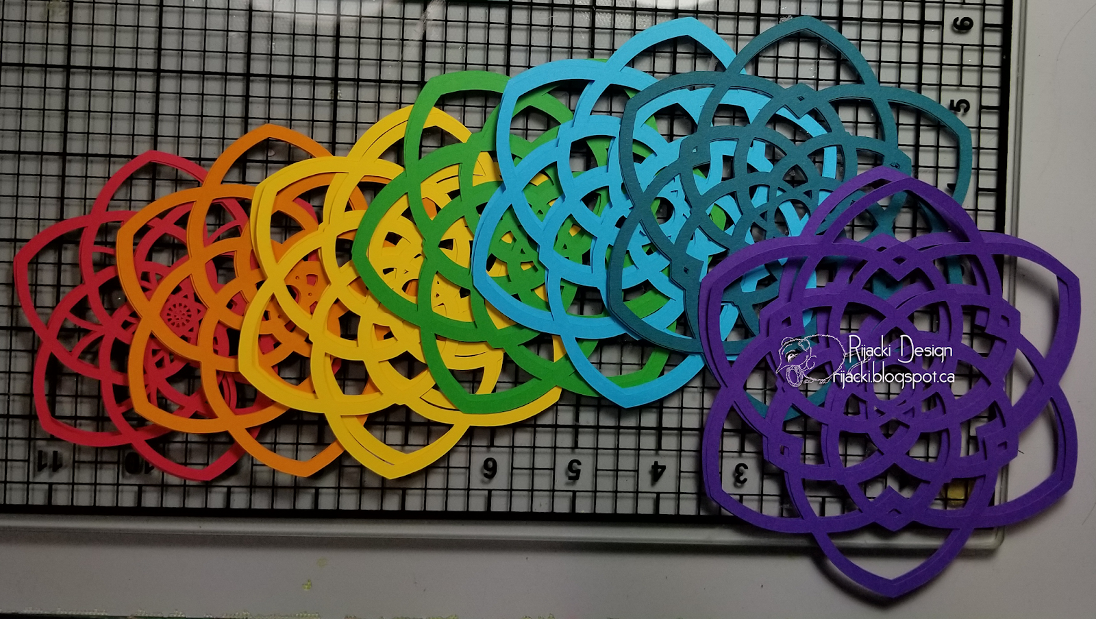 Download Rijacki's Workshop: Rainbow Mandala - SVG cut