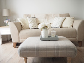 How to easily put your own stamp on a rented property, without the need for redecorating. Use soft furnishings, clever ways of displaying artwork, and personal touches to transform a rented home. 