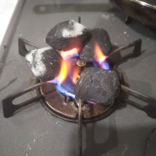 豆炭をガスコンロで着火