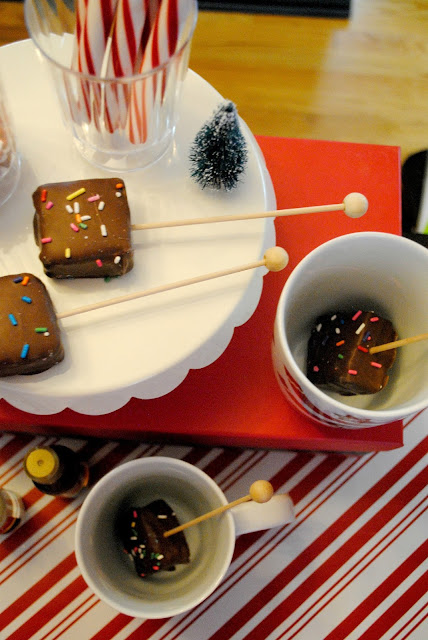 Hot cocoa bar inspiration at FizzyParty.com 