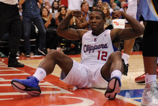 Eric-Bledsoe-Flexing-Clippers