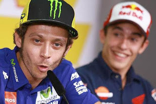 Ketimbang Marquez, Rossi Lebih Bernafsu Kalahkan Lorenzo