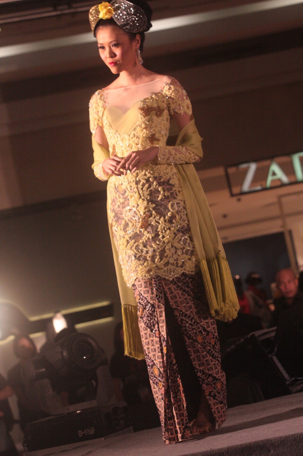 Model Kebaya Ivan Gunawan  muslim fashion 2012 fashion 