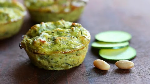 How To Make Baked Zucchini Muffins at Home