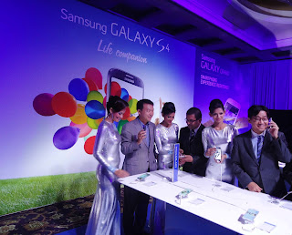 Samsung launches Galaxy S4 in Sri Lanka