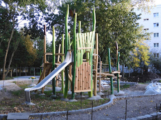 Baumaßnahmen für einen neuen Spielplatz