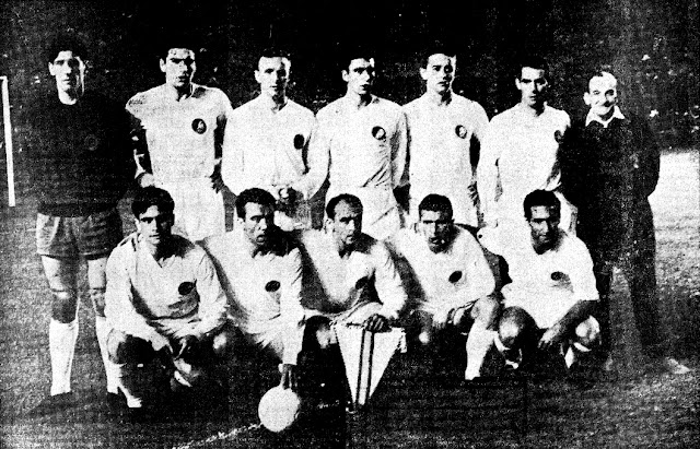 REAL MADRID C. F. Temporada 1960-61. Rogelio Domínguez, Marquitos, Santamaría, Pachín, Vidal, Zárraga, Benedicto (masajista). Chus Herrera, Luis Del Sol, Di Stéfano, Puskás y Gento. REAL MADRID C. F. 5 🆚 C. ATLÉTICO PEÑAROL 1 Resultado eliminatoria: REAL MADRID CF 5 CA PEÑAROL 1 Domingo 04/09/1960, 20:30 horas. I Copa Intercontinental, partido de vuelta. Madrid, España, estadio Santiago Bernabéu: 120.000 espectadores. GOLES: ⚽1-0: 3’, Ferenc Puskás. ⚽2-0: 4’, Alfredo Di Stéfano. ⚽3-0: 9’, Ferenc Puskás. ⚽4-0: 44’, Chus Herrera. ⚽5-0: 51’, Paco Gento. ⚽5-1: 80’, Alberto Spencer.