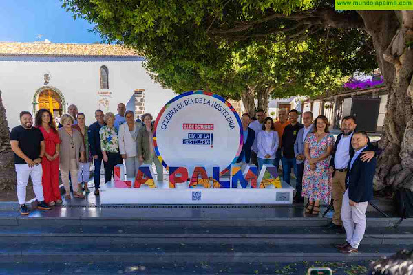 Makro rinde homenaje a los hosteleros de La Palma, un año después del comienzo de la erupción del volcán