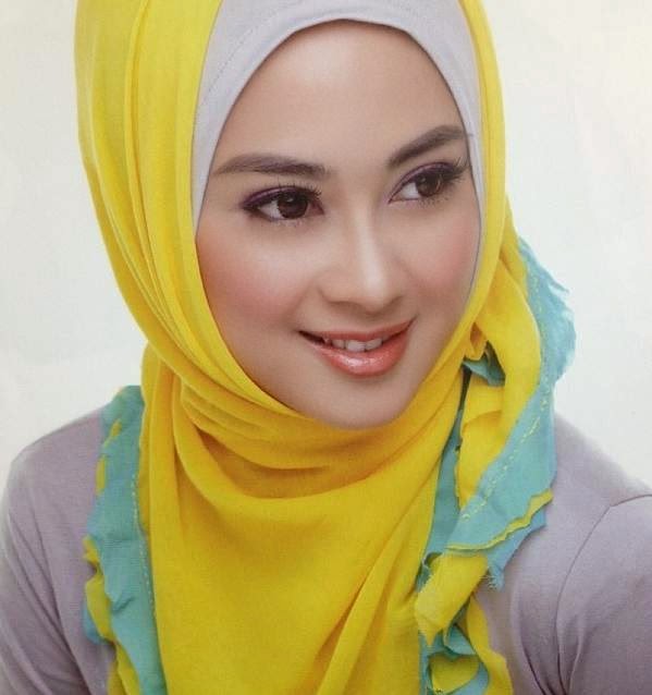 Hijab Fashion Of Actresstrend Model  oursongfortoday