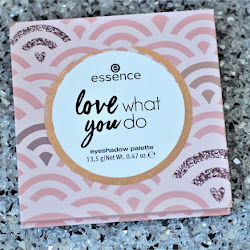 Essence Lidschattenpalette - Love what you do!