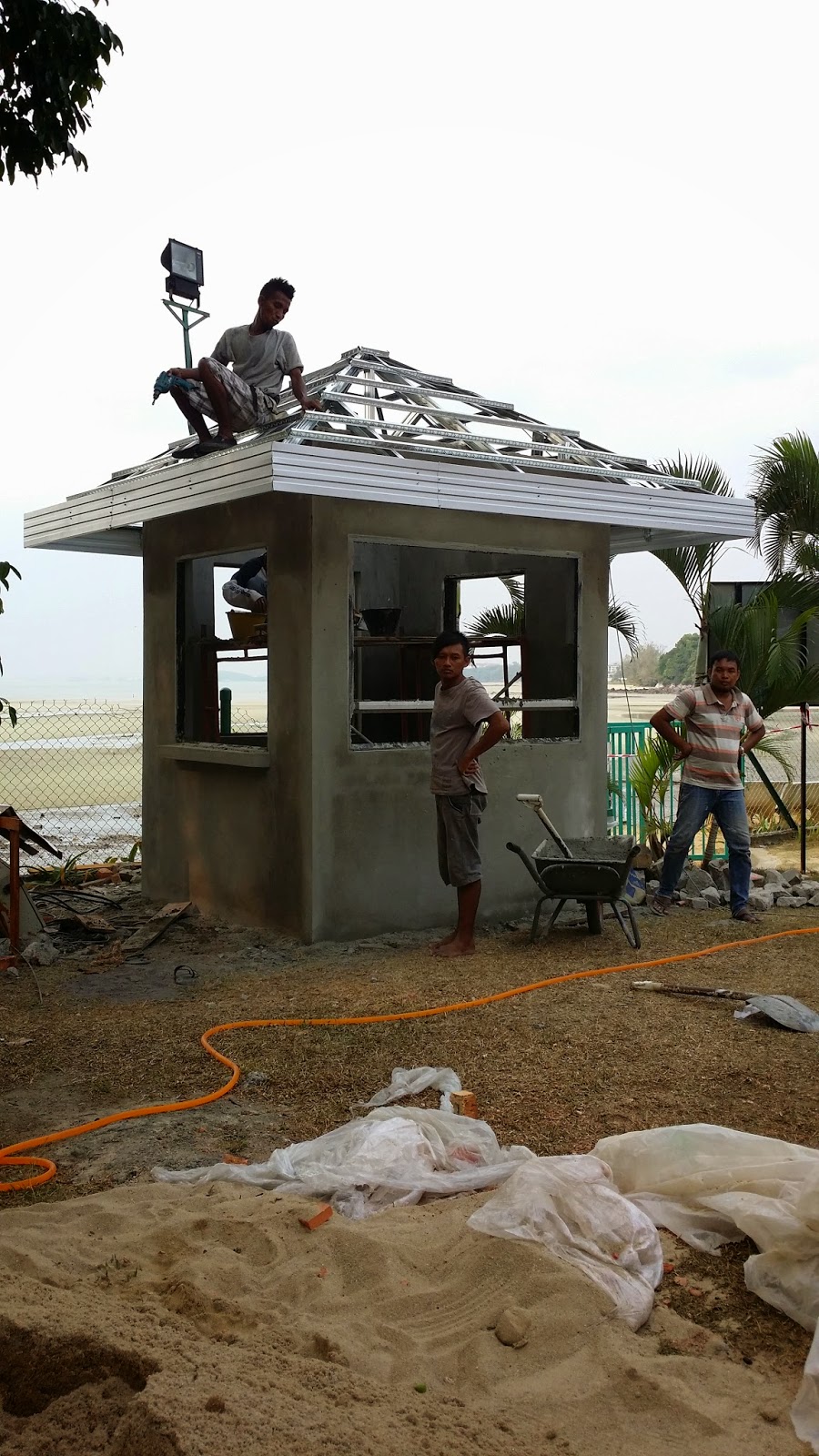 Renovation dan Ubahsuai Rumah Kekuda Besi Rangka Atap 
