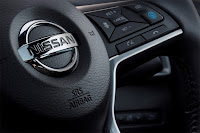 Nissan Qashqai Pilot One Edition (2018) Steering Wheel Detail