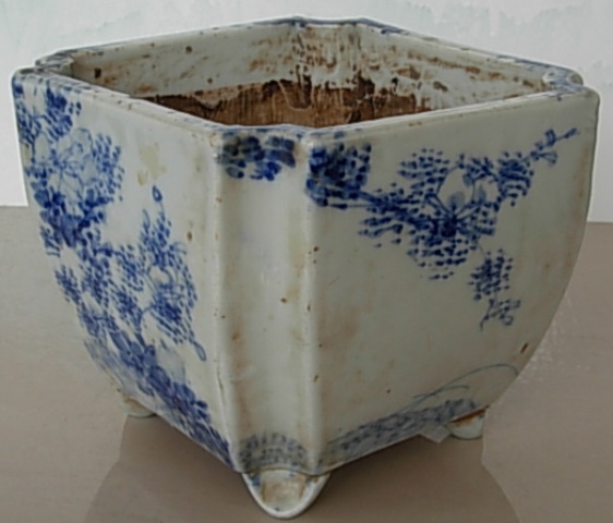 ORIENTAL Pot Keramik Putih Biru  SOLD 
