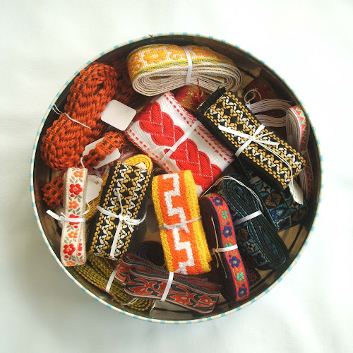 pouch vintage selection of vintage trim and ribbon