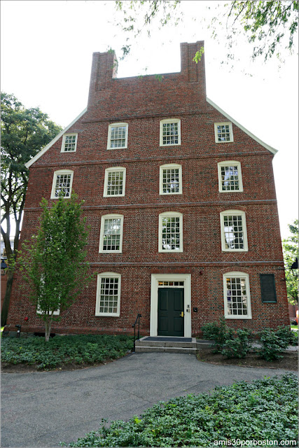 Massachusetts Hall en el Campus de la Universidad de Harvard