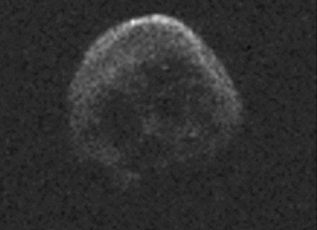 asteroid-2015-tb-145-berbentuk-tengkorak-informasi-astronomi