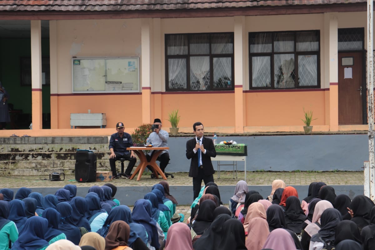 Mujang Kurnia Motivator Banten