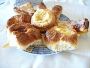 800px-Facturas_en_plato