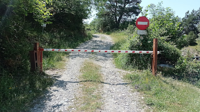 Inicio pista al Ibón del Portet