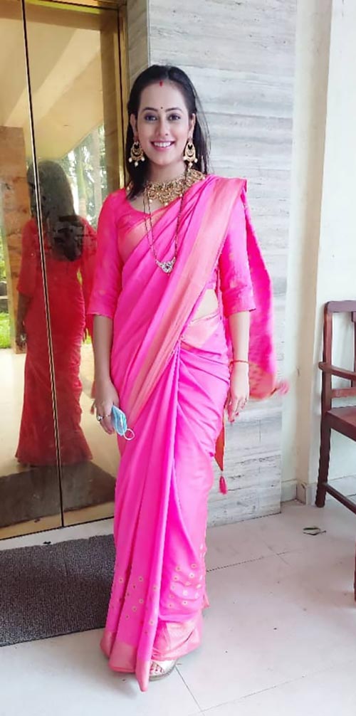 Krutika Desai saree hot tv actress
