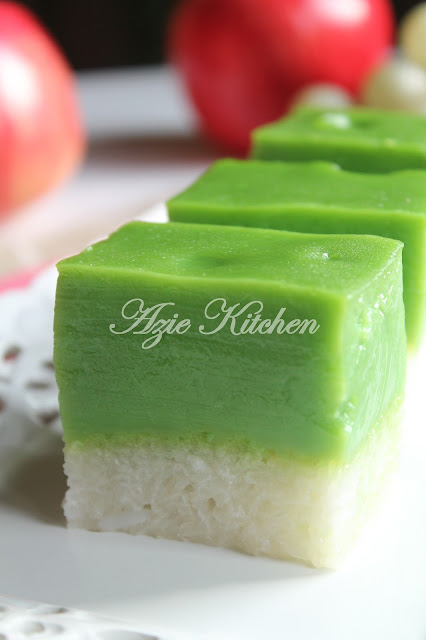 Owh La La Kuih Talam Seri Muka - Azie Kitchen