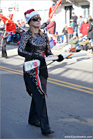 Majorettes en el Desfile de Acción de Gracias de Plymouth