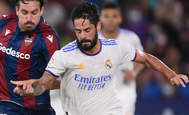 Real Betis showing interest in Real Madrid midfielder Isco.