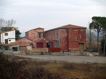 El cantó sud i ponent de la Fàbrica Vermella