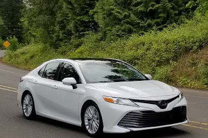 2018 Toyota Camry XLE Hybrid Test Drive CarProUSA
